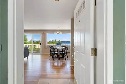 8102 E Seaview Drive, Port Orchard, WA 98366 - Photo 4