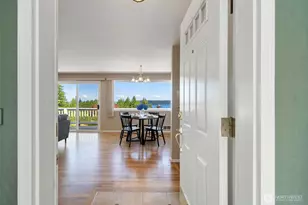 8102 E Seaview Dr, Port Orchard, WA 98366 - Photo 4