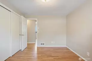 8102 E Seaview Dr, Port Orchard, WA 98366 - Photo 14