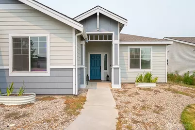 1308 W Bonneville St, Moses Lake, WA 98837 - Photo 2