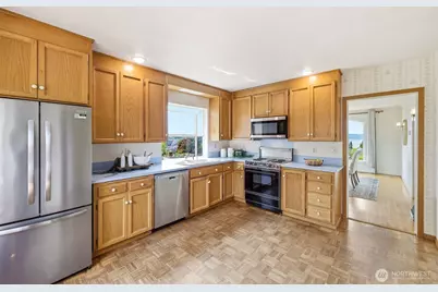 1209 S Sunset Drive, Tacoma, WA 98465 - Photo 16