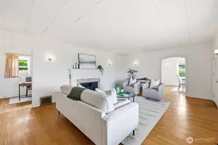 1209 S Sunset Dr, Tacoma, WA 98465 - Photo 10