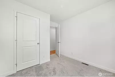 211 Harrison Street, Sumas, WA 98295 - Photo 26