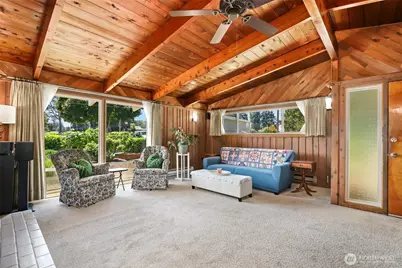 10013 Barnes Lane S, Tacoma, WA 98444 - Photo 6
