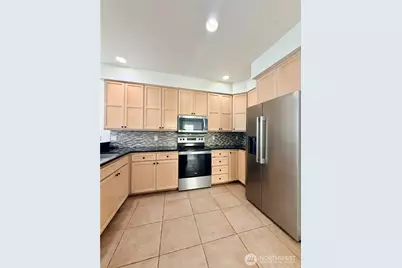 4611 NE 5th Place, Renton, WA 98059 - Photo 12