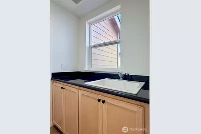 4611 NE 5th Place, Renton, WA 98059 - Photo 30