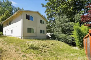 10606 Roosevelt Way NE, Seattle, WA 98125 - Photo 8