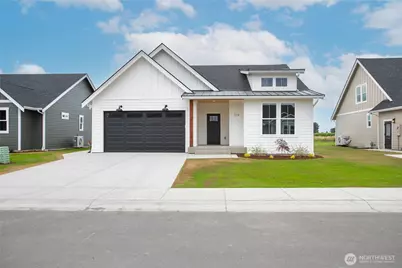 316 W 3rd Street, Everson, WA 98247 - Photo 2