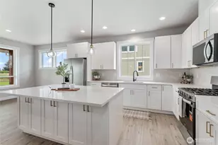 316 W 3rd St, Everson, WA 98247 - Photo 14