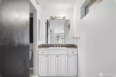 511 E Roy St #213, Seattle, WA 98102 - Photo 24