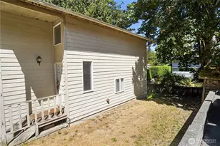 10616 Roosevelt Way NE, Seattle, WA 98125 - Photo 8