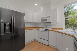 2300 Benson Road S, Renton, WA 98055 - Photo 16