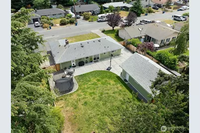 20818 77th Place W, Edmonds, WA 98026 - Photo 34