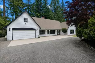 25413 SE Mirrormont Dr, Issaquah, WA 98027 - Photo 2