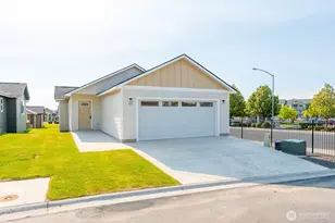 123 E 9th Ave, Moses Lake, WA 98837 - Photo 4
