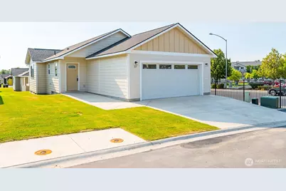 123 E 9th Avenue #58, Moses Lake, WA 98837 - Photo 1
