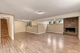 14805 37th Ave NE, Lake Forest Park, WA 98155 - Photo 18