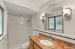 14805 37th Ave NE, Lake Forest Park, WA 98155 - Photo 14