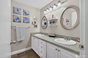 402 170th Pl SW, Bothell, WA 98012 - Photo 24