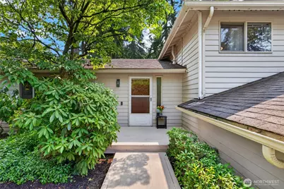 402 170th Place SW, Bothell, WA 98012 - Photo 2