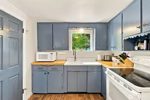 3023 NE 133rd St, Seattle, WA 98125 - Photo 10