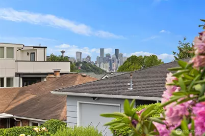 2422 W Lynn Street, Seattle, WA 98199 - Photo 32