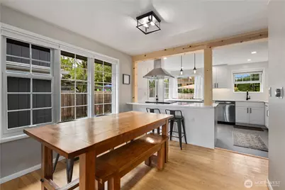 2422 W Lynn Street, Seattle, WA 98199 - Photo 10