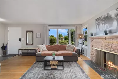 2422 W Lynn Street, Seattle, WA 98199 - Photo 4