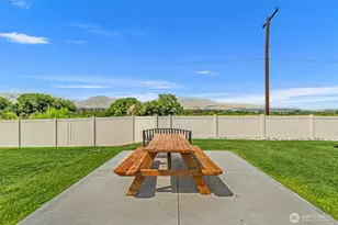 211 Solomon Loop NW, East Wenatchee, WA 98802 - Photo 38