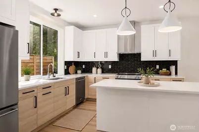 1257 NE 100th Street, Seattle, WA 98125 - Photo 2
