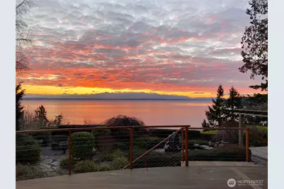11912 Marine View Drive, Edmonds, WA 98026 - Photo 2