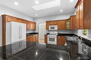 180 Polo Park Dr, Bellingham, WA 98229 - Photo 14