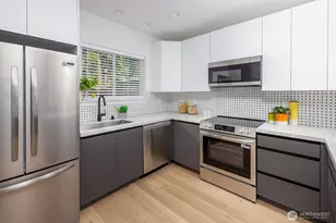 13732 Stone Ave N, Seattle, WA 98133 - Photo 8