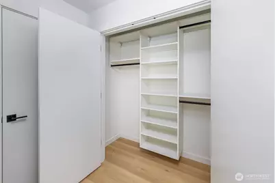13730 Stone Avenue N, Seattle, WA 98133 - Photo 12