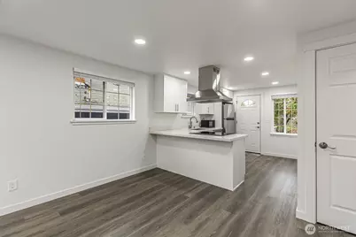 4424 S Holly Street, Seattle, WA 98118 - Photo 10