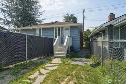4424 S Holly Street, Seattle, WA 98118 - Photo 18