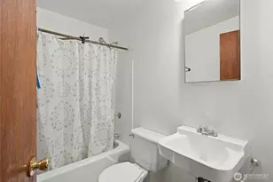 4803 S Henderson St, Seattle, WA 98118 - Photo 10