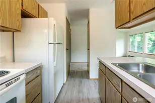 2148 SW Holden St, Seattle, WA 98106 - Photo 8