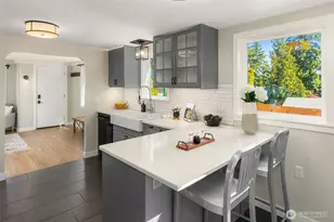 10025 Ashworth Ave N, Seattle, WA 98133 - Photo 10
