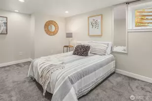 10025 Ashworth Ave N, Seattle, WA 98133 - Photo 24