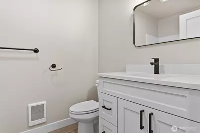 312 W 3rd Street, Everson, WA 98247 - Photo 18