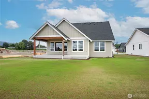 312 W 3rd St, Everson, WA 98247 - Photo 32