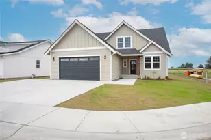 312 W 3rd St, Everson, WA 98247 - Photo 2