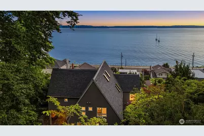4622 57th Avenue SW, Seattle, WA 98116 - Photo 1