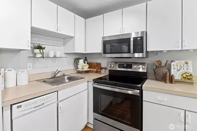 756 State Street S #756A, Kirkland, WA 98033 - Photo 10