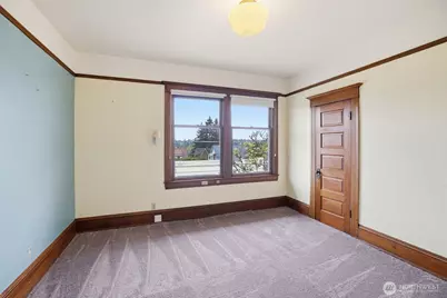 6238 Woodlawn Avenue N, Seattle, WA 98103 - Photo 16