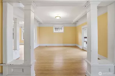 6238 Woodlawn Avenue N, Seattle, WA 98103 - Photo 6