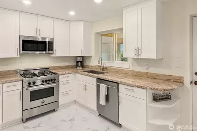 1126 33rd Avenue S, Seattle, WA 98144 - Photo 22