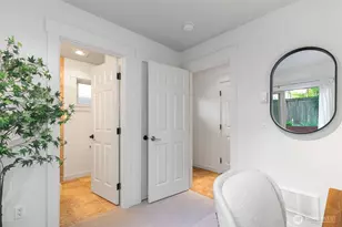 4507 Linden Ave N, Seattle, WA 98103 - Photo 8