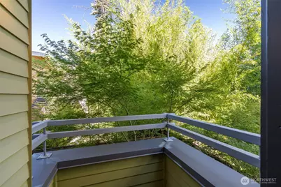 4507 Linden Avenue N #A, Seattle, WA 98103 - Photo 18